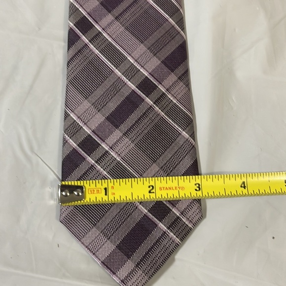 Calvin Klein mens tie purple plaid mint condition 3” wide by 58” long - Picture 3 of 6